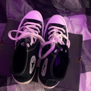 WOMENS Platform Converse